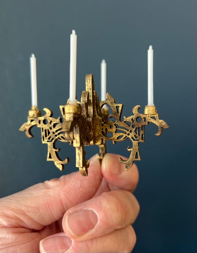 Kattokruunu, 1:12 laserleikattu rakennussarja